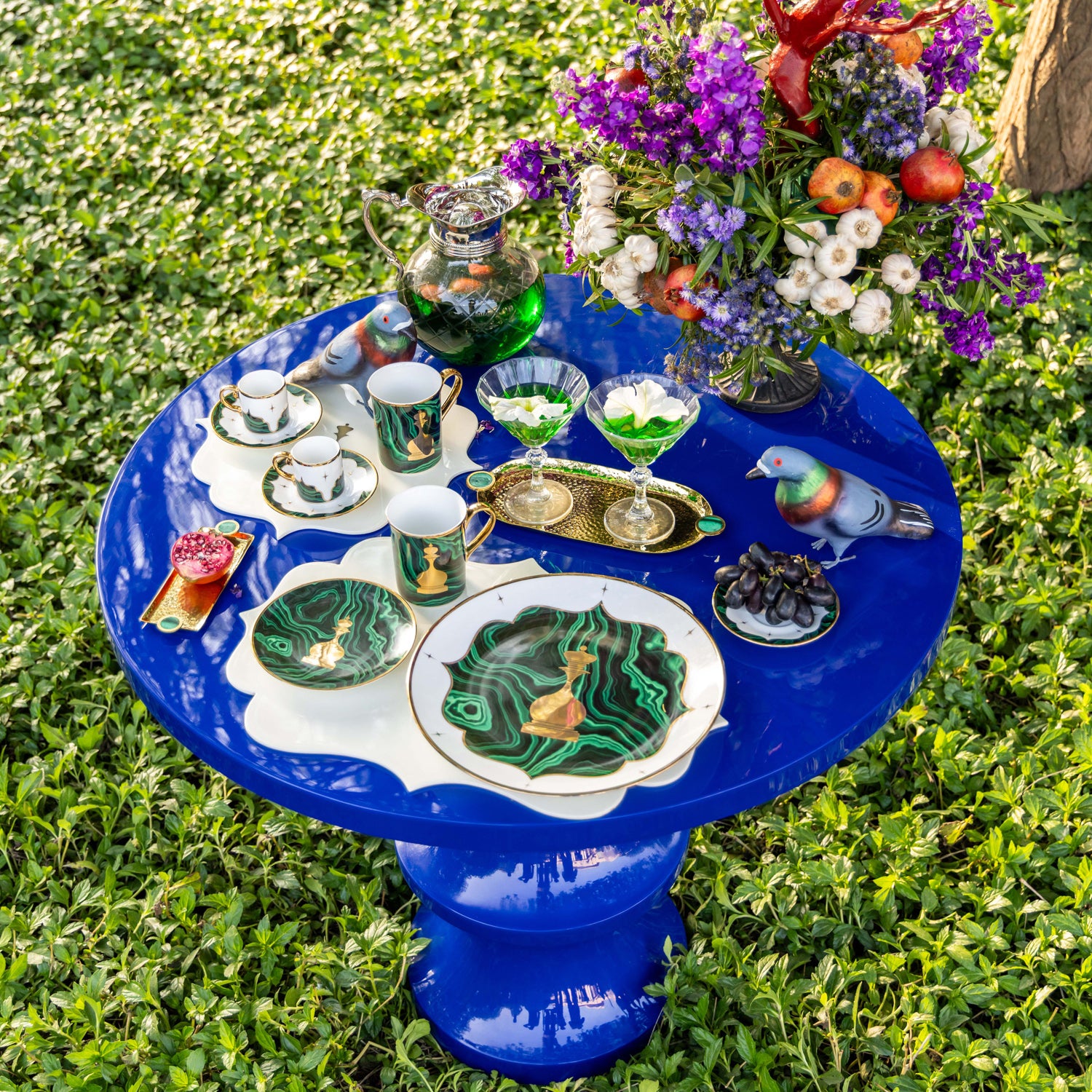 WOODEN BREAKFAST TABLE 02