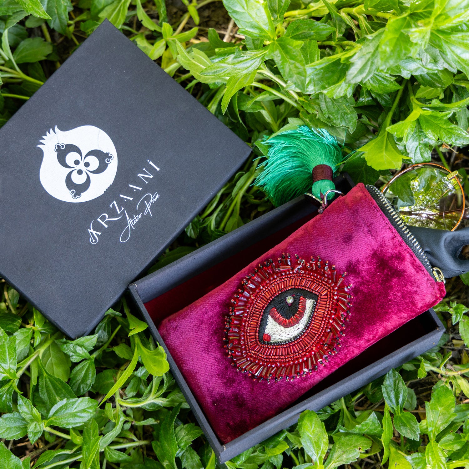 EMBROIDERED POCHETTE 02- RUBY