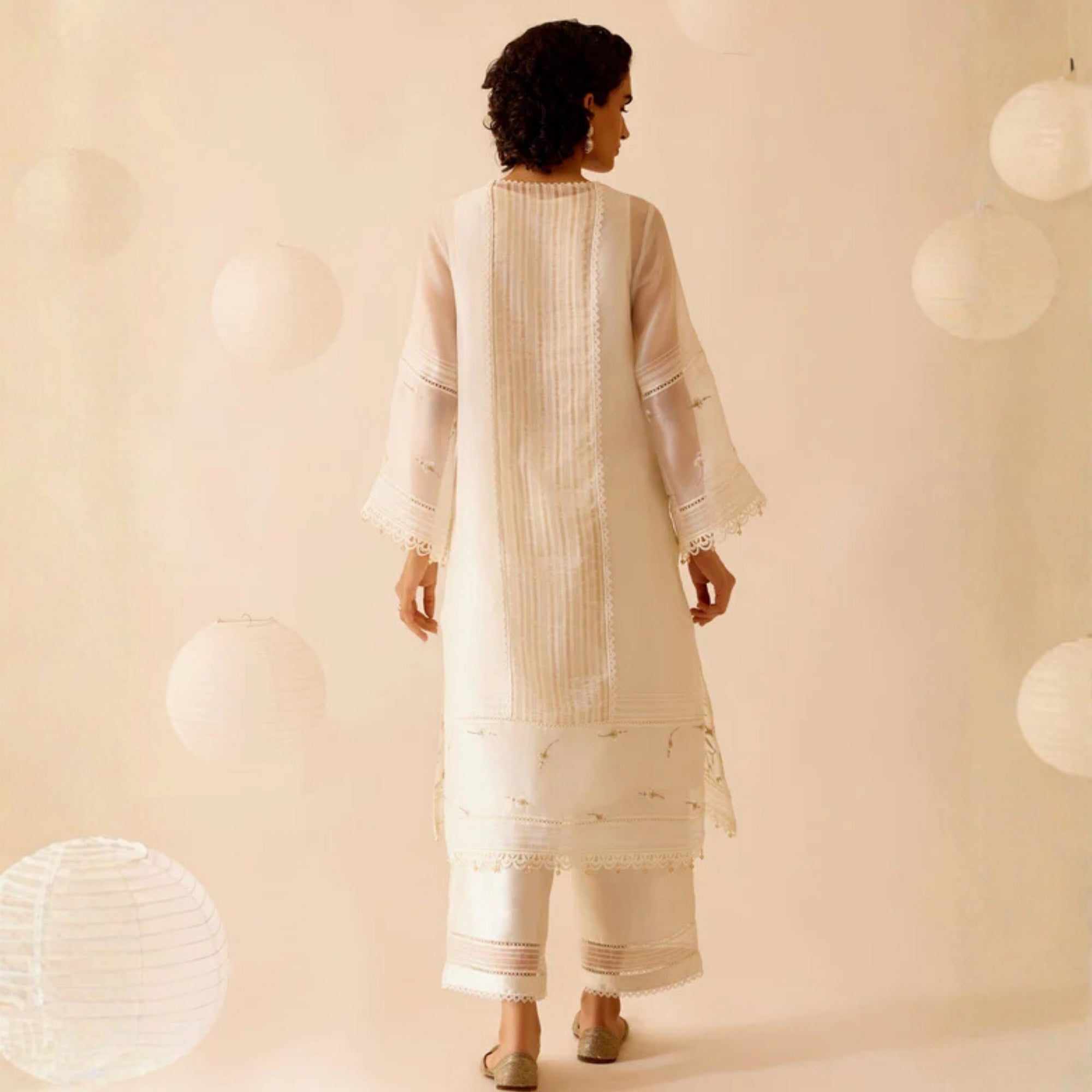 SAMYA - IVORY KURTA SET