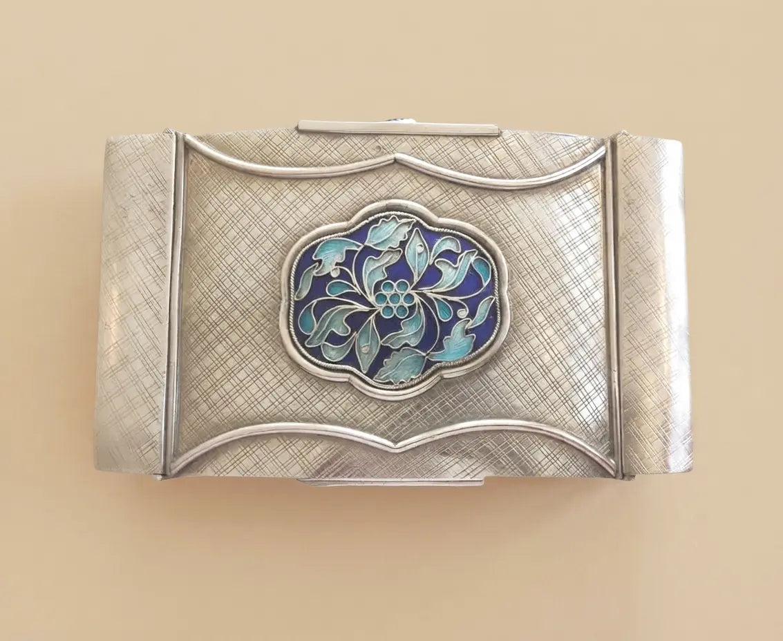 Arzaani
Silver Box with Meenakari Work Artefacts
Artifacts
South Indian artifacts
Indian artefacts
