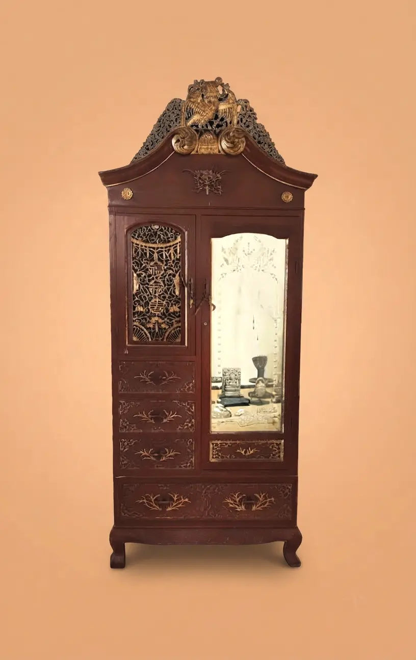 Arzaani
Wooden Burmese Lequer Cabinet Artefacts
Artifacts
South Indian artifacts
Indian artefacts