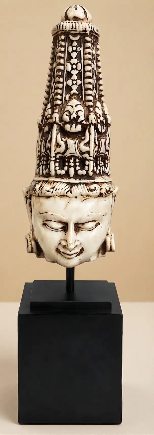 Arzaani
Kiritamukuta Crown Head Sculpture Artefacts
Artifacts
South Indian artifacts
Indian artefacts
