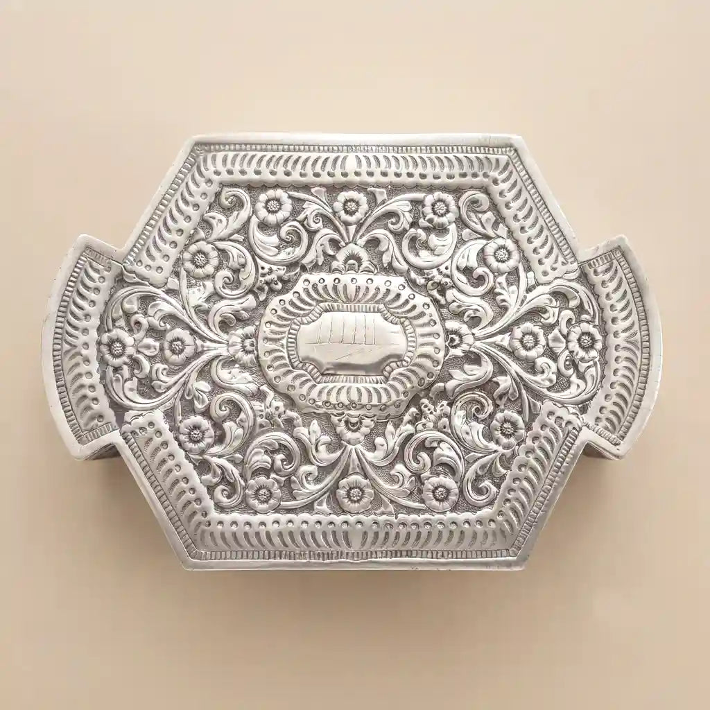 Arzaani
Antique-style Decorative Sliver Box Artefacts
Artifacts
South Indian artifacts
Indian artefacts