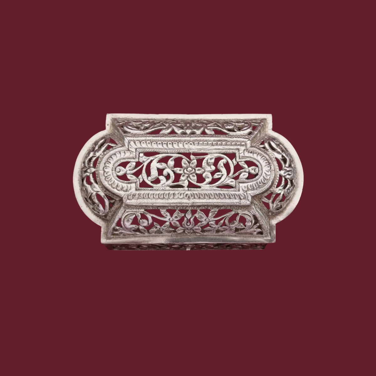 Arzaani Atelier
Silver Decorative Box Artefacts
Artifacts
South Indian artifacts
Indian artefacts