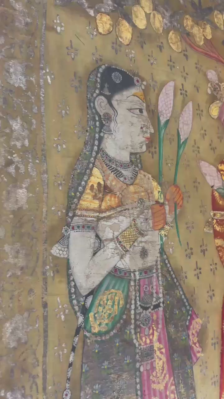 Ruler with attendants